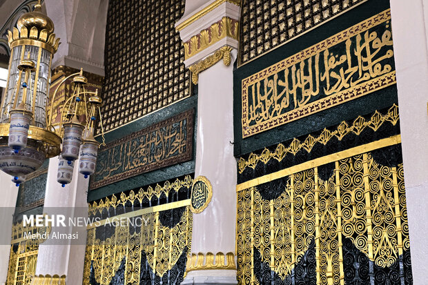 Mosque of Prophet on eve of Hazrat Fatemeh (SA) birth anniv.
