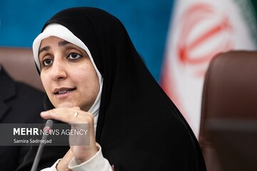 بهروز آذر: توسعه سرمایه‌گذاری، مسیر بهبود معیشت مردم است