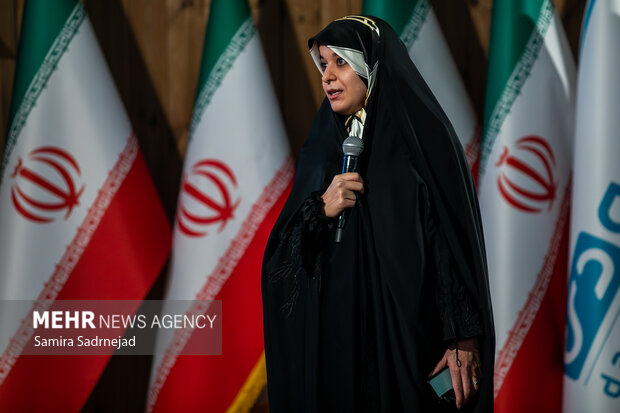 تجلیل از مادران و همسران شهدای جنگ ۱۲ روزه