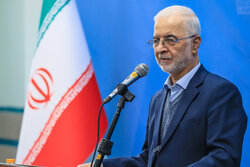 مومنی: سرمایه‌گذاری برای تولید صرفاً با شعار محقق نمی‌شود
