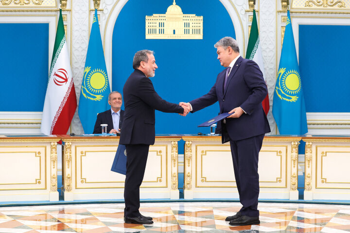 توقيع وتبادل 7 وثائق ومذكرات تفاهم بشأن التعاون الثنائي بين إيران وكازاخستان