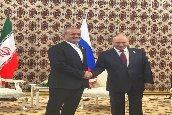 بزشكيان وبوتين يلتقيان في عشق آباد