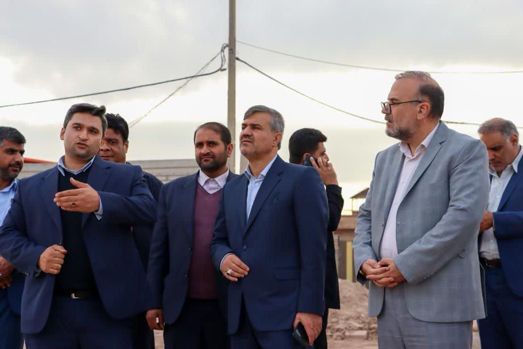 بخشی: فروش دام زنده در ورودیهای شهرکرمان بهداشت عمومی را تهدید می کند بخشی: فروش دام زنده در ورودیهای شهرکرمان بهداشت عمومی را تهدید می کند