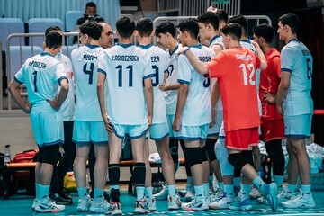 فريق الكرة الطائرة الطلابي الإيراني يتوج بطلاً للعالم