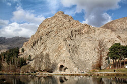 پاییز در طاق‌بستان کرمانشاه