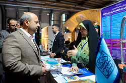 بازدیدمعاون رسانه‌ای وزیرفرهنگ ازنمایشگاه‌های تبلیغات و پژوهش و فناوری