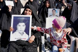 مراسم ملی تجلیل از مادران و همسران شهدا در گچساران