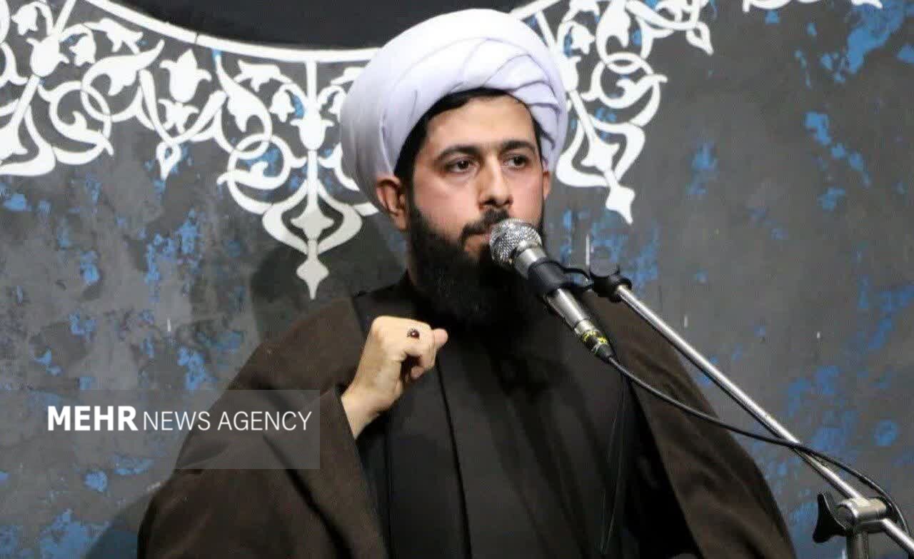 آیت اللهی: رسانه های غربی زن را به کالای مصرفی بدل کردند آیت اللهی: رسانه های غربی زن را به کالای مصرفی بدل کردند