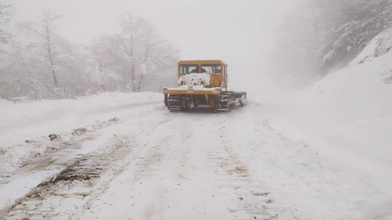 کولاک در مسیر گردنه زندانه به الماس کولاک در مسیر گردنه زندانه به الماس