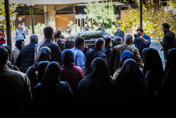 پیکر اشرف بروجردی در قبله تهران تشییع شد