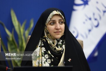 بهروزآذر: توسعه کشور بدون نقش‌آفرینی زنان ممکن نیست