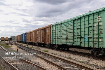 امکان واردات خودرو با قطار فراهم شد
