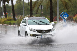 آخرین وضعیت راه‌های مواصلاتی هرمزگان؛ انسداد محورها و توقف تردد دریایی