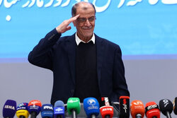 خسروی‌وفا: تنها حامی همیشگی ورزشکاران، قائد شهید بود