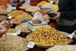 طعم شیرین یلدا را گرانی تلخ کرد؛ بررسی هزینه خانواده ها برای یک شب