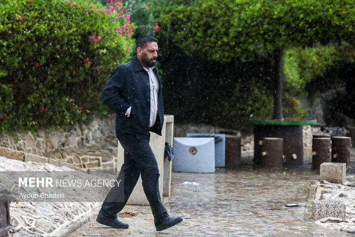 Yağmurlu Kiş Adası'ndan manzaralar