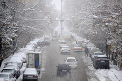 آسمان همدان برفی می‌شود