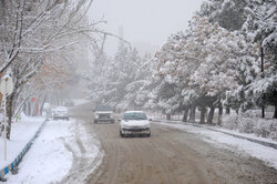 بارش برف در محور ارتباطی ایلام - بدره