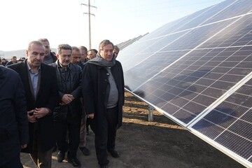 رحمانی: ۲۰۰۰ مگاوات پنل خورشیدی در آذربایجان غربی اجرایی می شود