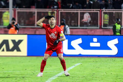 رد شکایت پرسپولیس از بازیکن جنجالی تراکتور/ استقلال رای برائت گرفت
