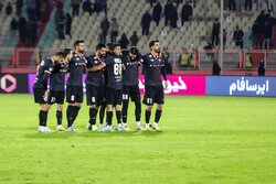 شکست تلخ پرسپولیس مقابل فولاد/ سقوط آزاد صدرنشین با تفکرات «اوسمار»!