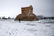 VIDEO: Snowfall covers tomb of Cyrus the Great in Pasargadae