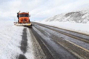 وضعیت تردد در روز برفی محور شازند - ازنا