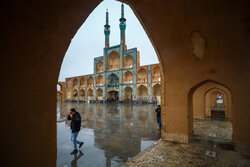 Autumn rain refreshes desert city of Yazd