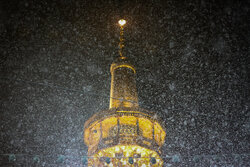 VIDEO: Snowfall blankets Imam Reza Shrine in Mashhad