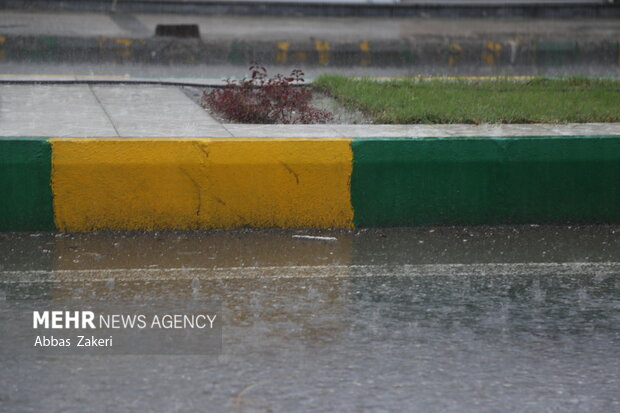 رگبار باران و برف در نوار شمال غرب کشور رگبار باران و برف در نوار شمال غرب کشور