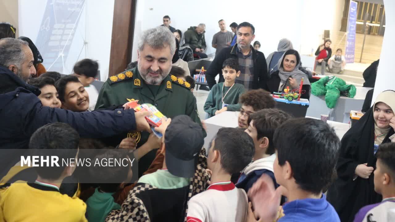 امینی: جوانان ایرانی با اراده و علم دشمنان انقلاب را ناکام گذاشته اند امینی: جوانان ایرانی با اراده و علم دشمنان انقلاب را ناکام گذاشته اند