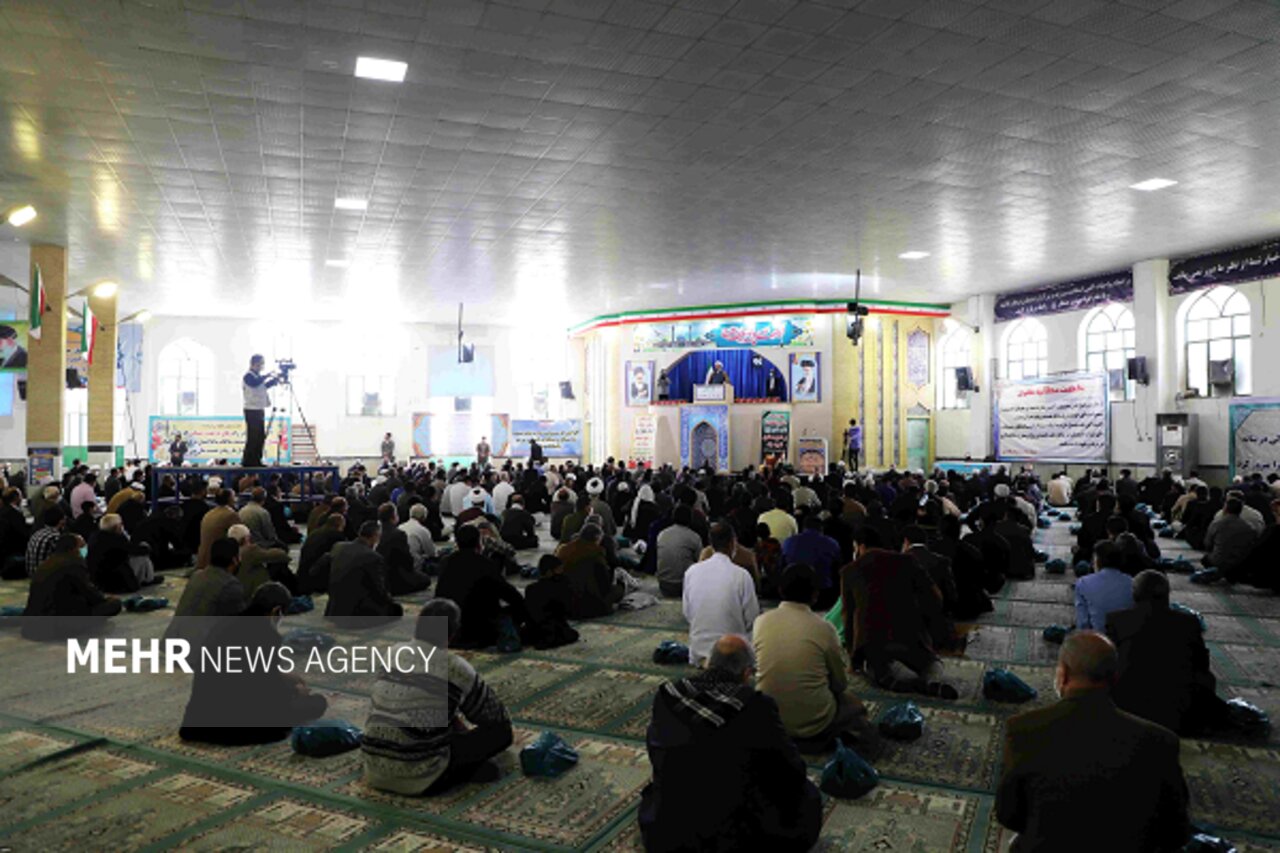 امام جمعه موقت زاهدان: شهدا برای حفظ حجاب و مقابله با فساد جان دادند امام جمعه موقت زاهدان: شهدا برای حفظ حجاب و مقابله با فساد جان دادند