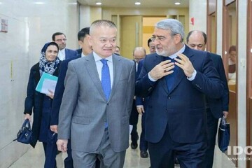 ايران تعلن استعدادها لتعزيز التنسيق متعدد الأطراف مع الصين