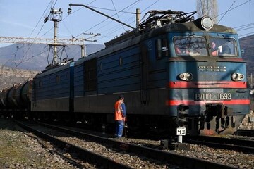 Ermenistan'a yakıt taşıyan Azerbaycan treninden görüntüler (+video)