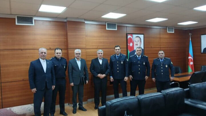 طهران وباكو تؤكدان على تسريع وزيادة حركة المرور على حدود أستارا