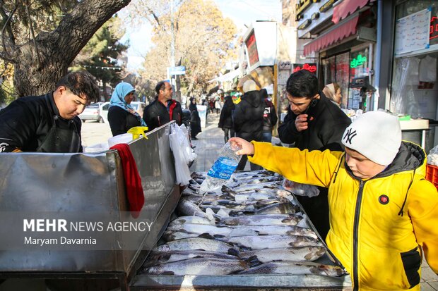 بازار خرید شب یلدا در بجنورد