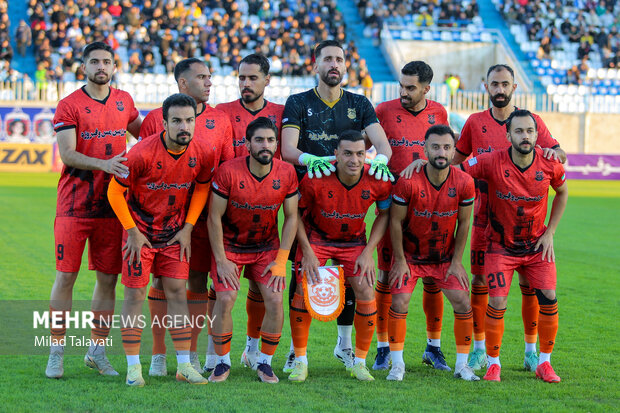 شروع لیگ یک فوتبال ایران با دربی مسی های استان کرمان