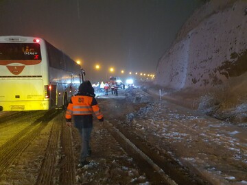 بارش برف در محورهای مواصلاتی استان ایلام طی شامگاه یکشنبه