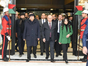 پاکستانی صدر آصف زرداری 4 روزہ سرکاری دورے پر بغداد پہنچ گئے