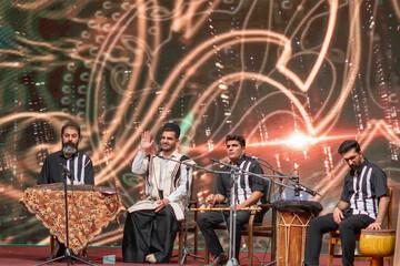 پایان جشنواره فرهنگی «بلوط» با تجلیل از ورزشکاران و هنرمندان