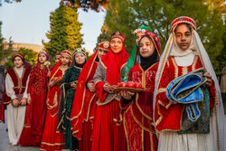 Hafız'ın mezarında Yelda kutlaması