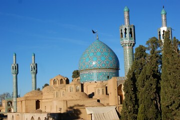 نیکرو: گنبد آرامگاه شاه نعمت الله شهر ماهان مرمت شد