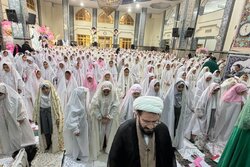 جشن تکلیف دختران اندیشه در مسجد امیرالمومنین (ع) برگزار شد