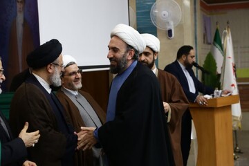 تقدیر از مدیرکل تبلیغات اسلامی استان ایلام در کنگره فعالان اربعین