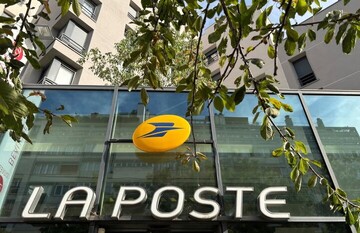 Cyberattack disrupts France's postal service during Christmas