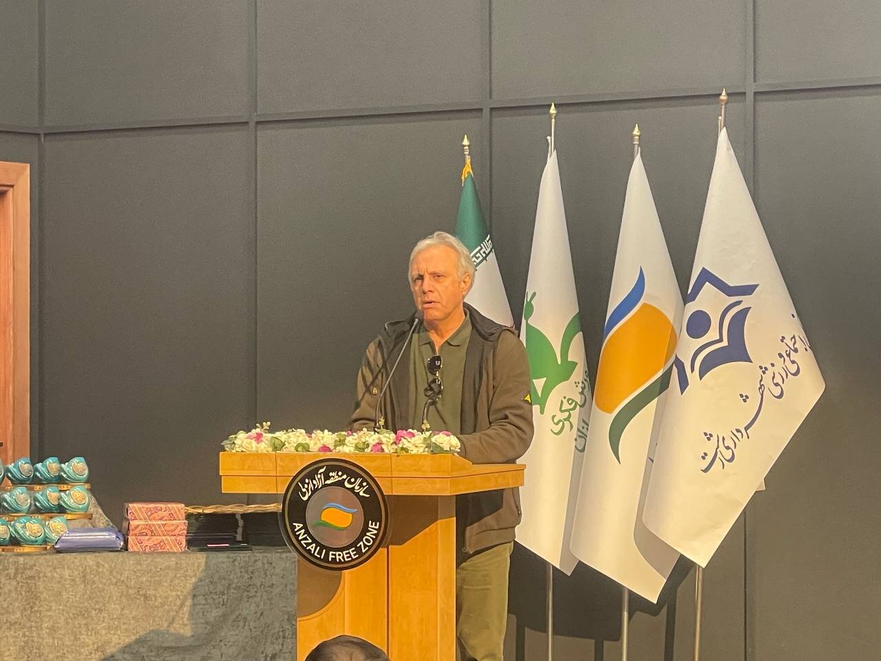 فروتن:تعطیلی کتابخانه های سیار ضربهای به آینده فرهنگی کودکان است فروتن:تعطیلی کتابخانه های سیار ضربهای به آینده فرهنگی کودکان است