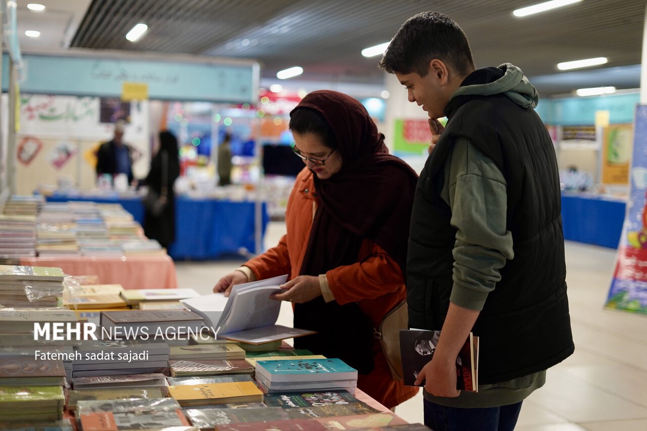 كتاب،اروميه،فرهنگ،كتابخواني،مطالعه،نمايشگاه،كشور،فرماندار