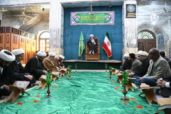 جلسه تفسیر قرآن کریم حرم حضرت سیدعلاءالدین حسین(ع)