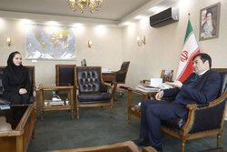 دیدار ثریا آقایی با وزیر ورزش و جوانان