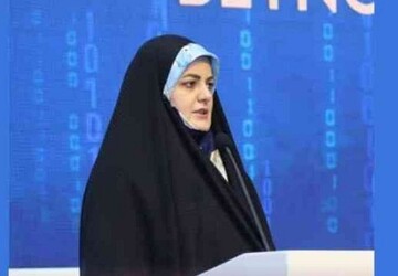 Cumhurbaşkanı Pezeşkiyan'ın kızı Bakü'de Türkçe şiir okudu